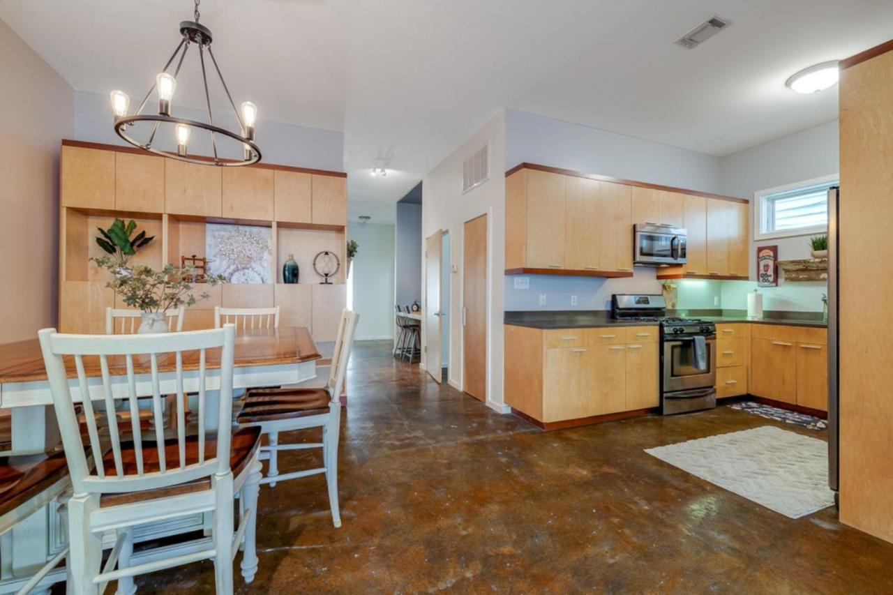 Southern Charmer-Historic District Downtown-Front Porch-Walk Score 90!!-Private Parking-1 Minute To Forsyth Park سافانا المظهر الخارجي الصورة