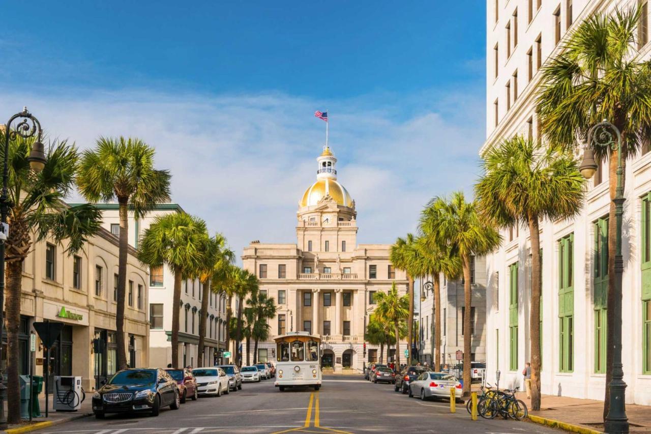 Southern Charmer-Historic District Downtown-Front Porch-Walk Score 90!!-Private Parking-1 Minute To Forsyth Park سافانا المظهر الخارجي الصورة