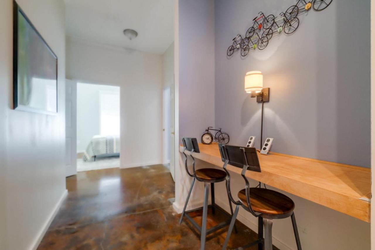 Southern Charmer-Historic District Downtown-Front Porch-Walk Score 90!!-Private Parking-1 Minute To Forsyth Park سافانا المظهر الخارجي الصورة