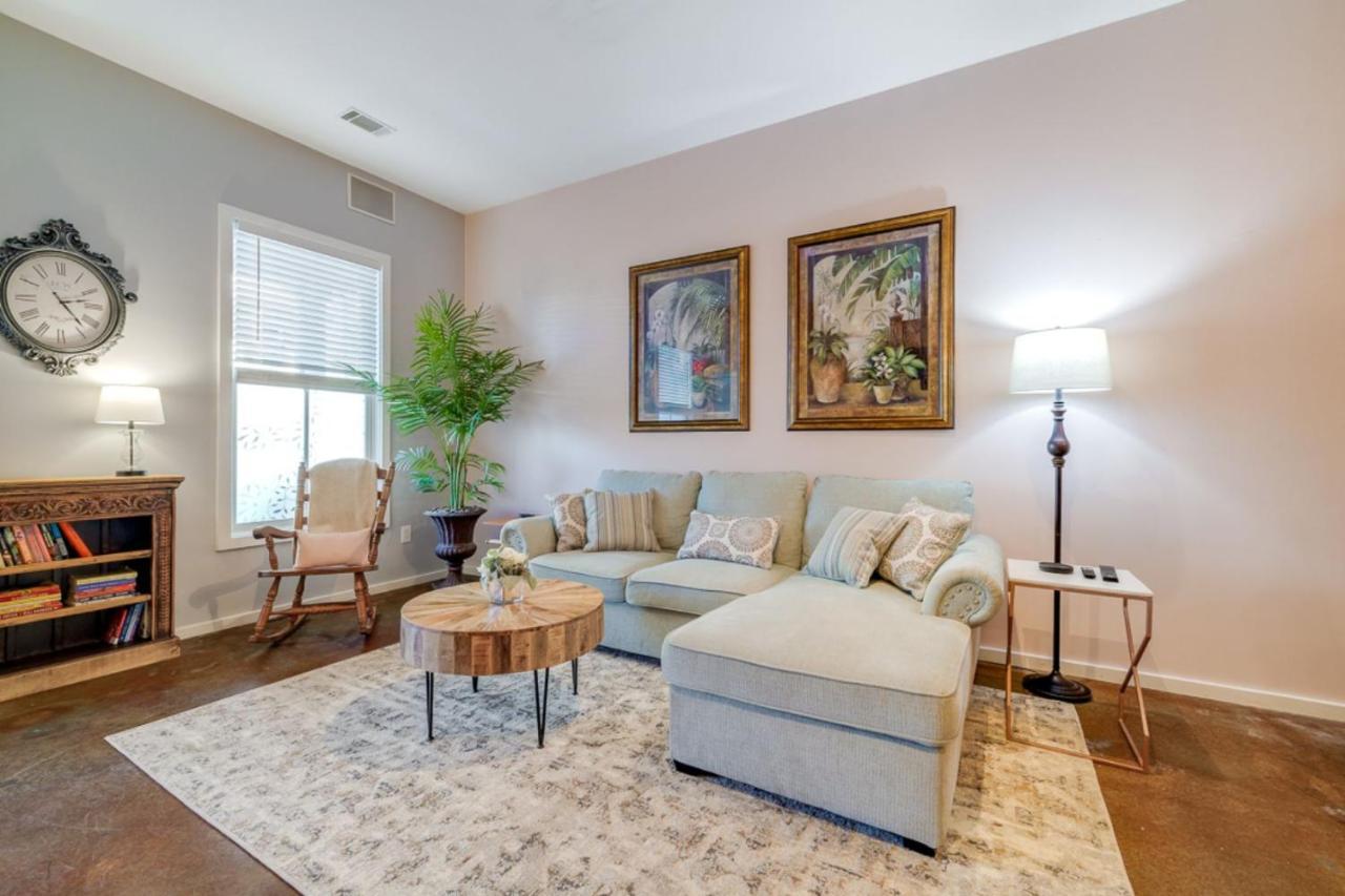 Southern Charmer-Historic District Downtown-Front Porch-Walk Score 90!!-Private Parking-1 Minute To Forsyth Park سافانا المظهر الخارجي الصورة