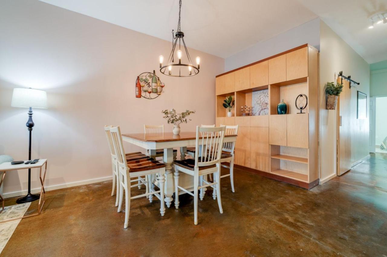 Southern Charmer-Historic District Downtown-Front Porch-Walk Score 90!!-Private Parking-1 Minute To Forsyth Park سافانا المظهر الخارجي الصورة